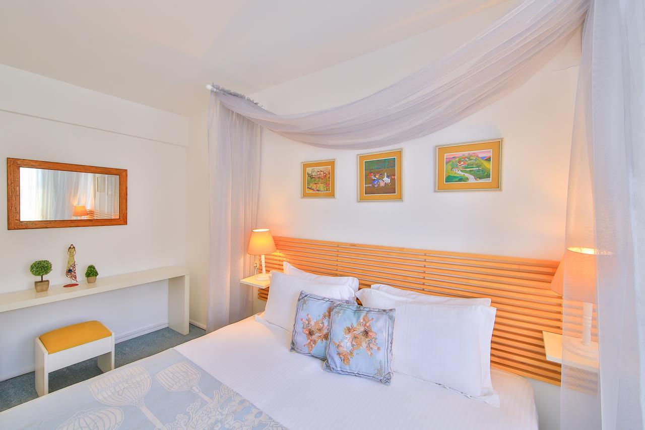 Palas Ilica Çeşme Exteriör bild