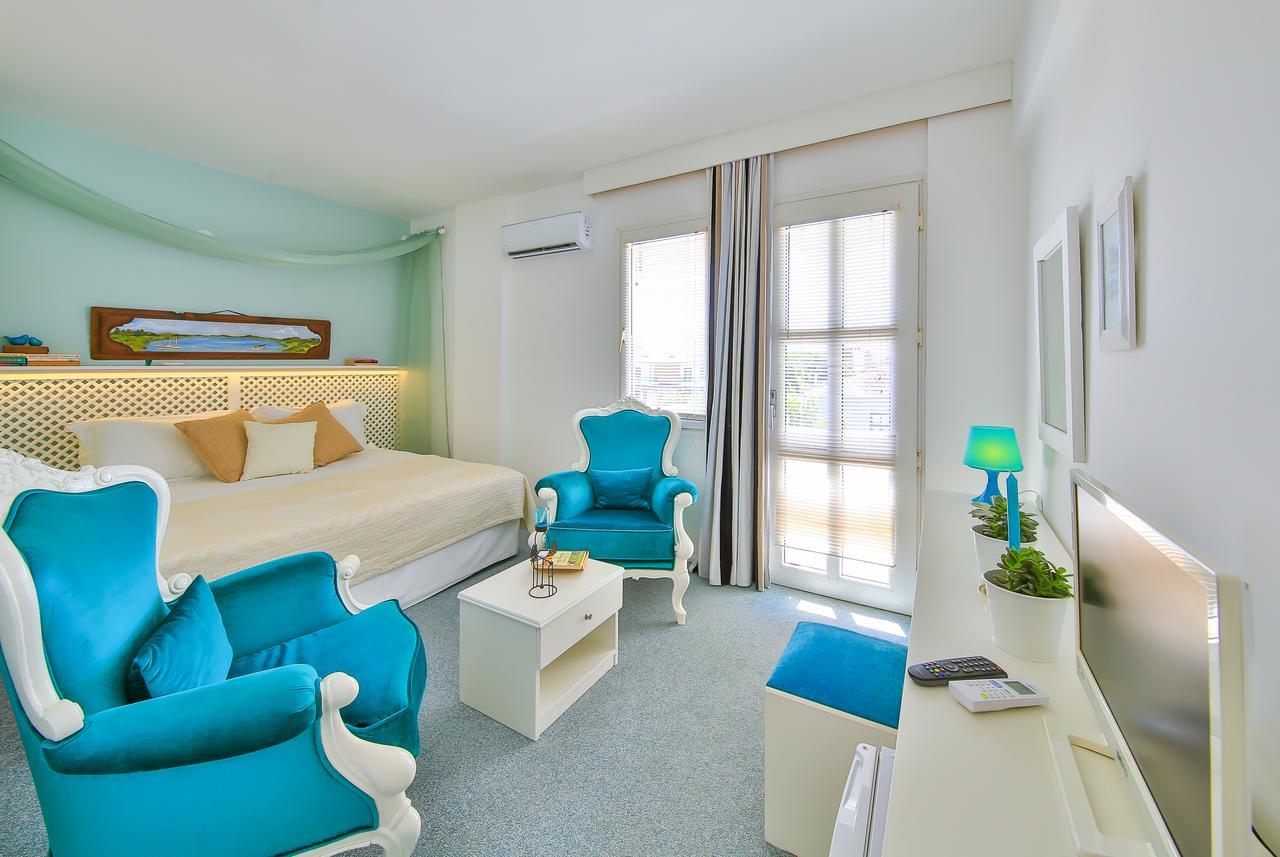 Palas Ilica Çeşme Exteriör bild
