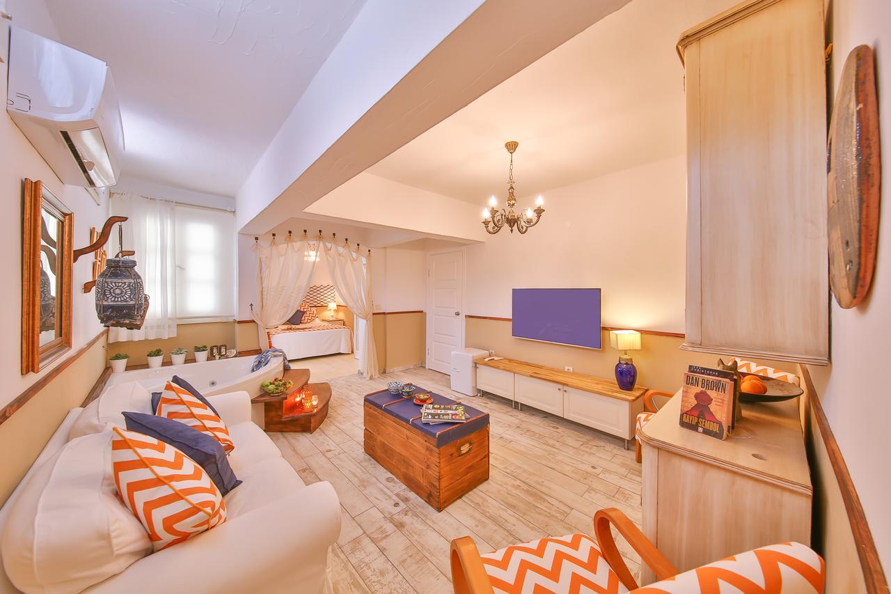 Palas Ilica Çeşme Exteriör bild