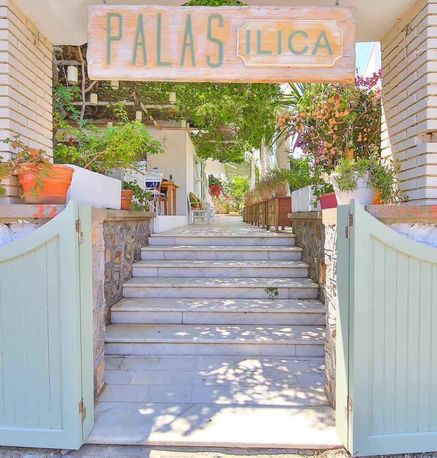 Palas Ilica Çeşme Exteriör bild