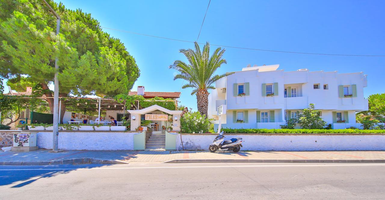 Palas Ilica Çeşme Exteriör bild