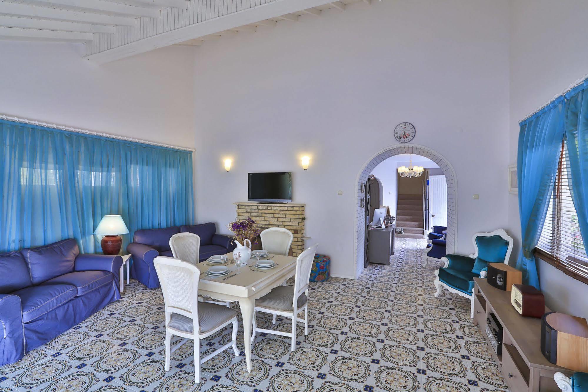 Palas Ilica Çeşme Exteriör bild