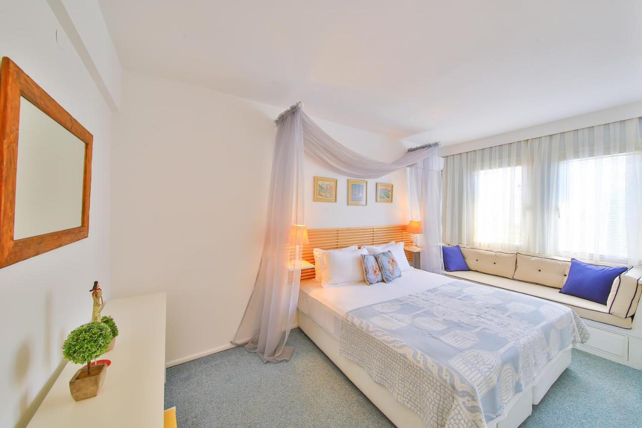 Palas Ilica Çeşme Exteriör bild